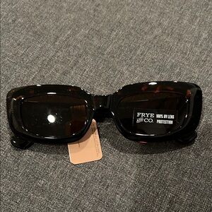 FRYE Co. Tortoiseshell Rectangular Sunglasses - Brown Lenses